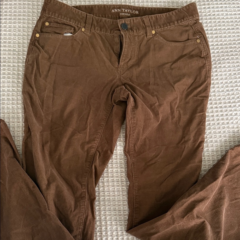 Ann Taylor Corduroy Woman’s Pants in Rich Brown